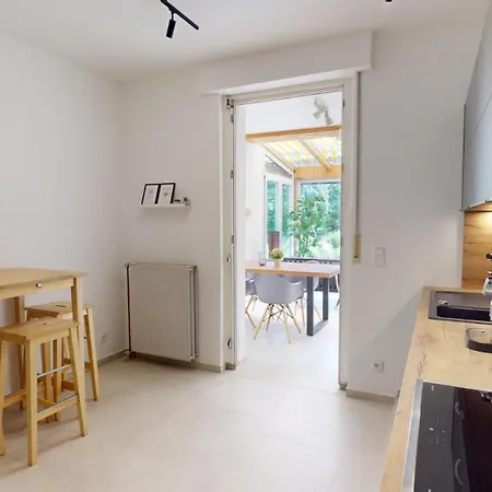 Altbauwohnung Im Erdgeschoss Mit Wintergarten * Paderborn
