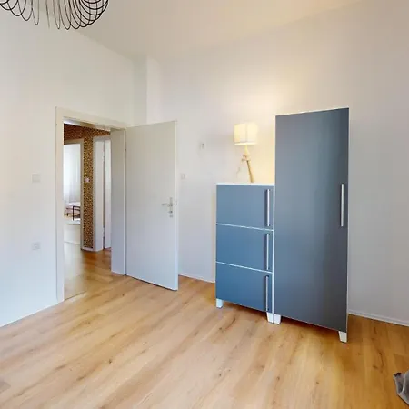 Lejlighed Altbauwohnung Im Erdgeschoss Mit Wintergarten *